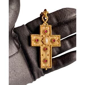 vintage Lg Christian cross pendant reliquary locket compartment byzantine chain